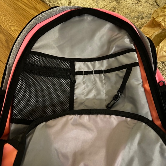 NWT Adidas Dennis Backpack in Pink - Picture 3 of 5